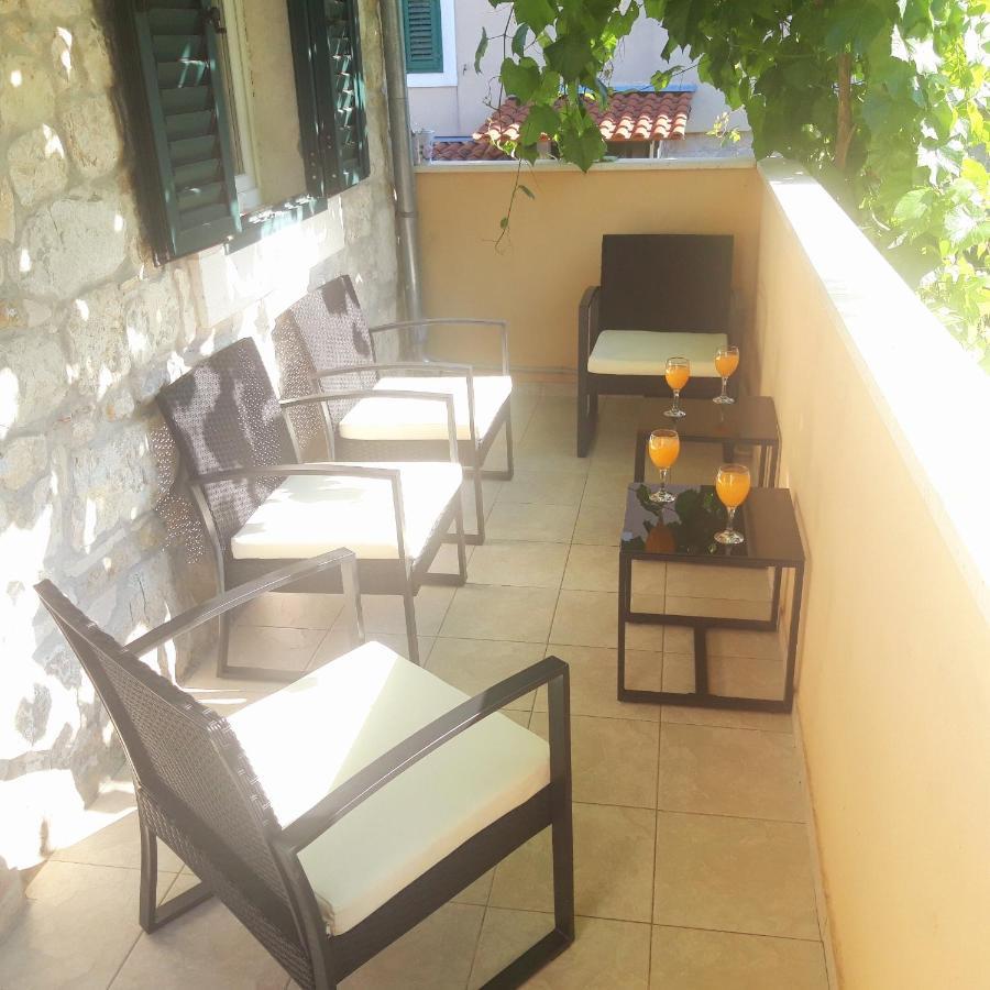Luxury Mansarda Duplex - City Centre - Stone House Appartement Split Buitenkant foto