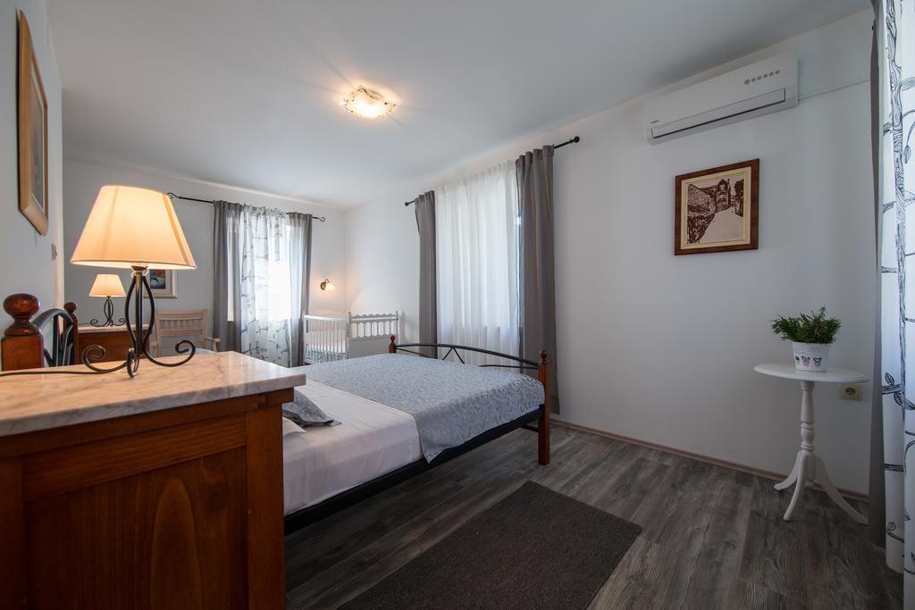 Luxury Mansarda Duplex - City Centre - Stone House Appartement Split Buitenkant foto